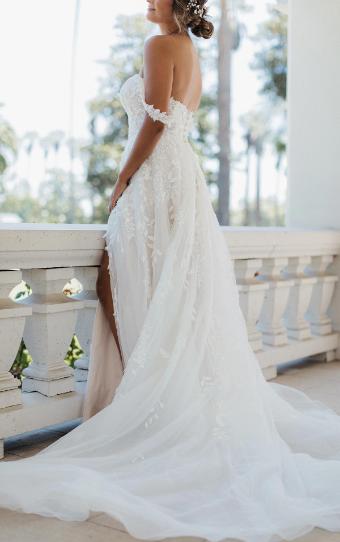 Essense of Australia Style #Ciara #0 default (IV-BC) Ivory Lace Tulle and Regal Organza over Biscotti Gown thumbnail