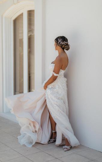 Essense of Australia Style #Ciara #7 (IV-BC) Ivory Lace Tulle and Regal Organza over Biscotti Gown thumbnail