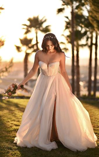 Martina Liana Style #Leisl #11 (IVRM-PL) Ivory Tulle & Royal Organza ov Rum Gown w PLN Tulle Plunge thumbnail